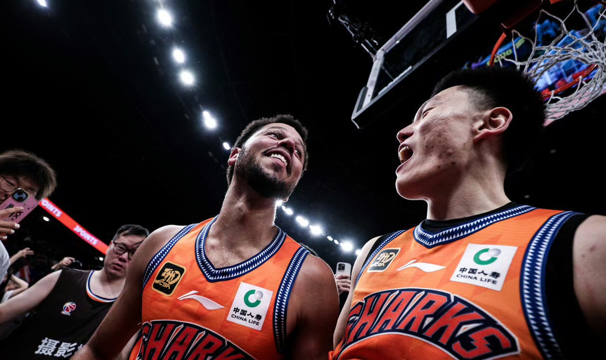 CBA季后赛赛程吃紧；尼斯赛前强势反弹；球迷炸锅；团队化学反应显著的简单介绍